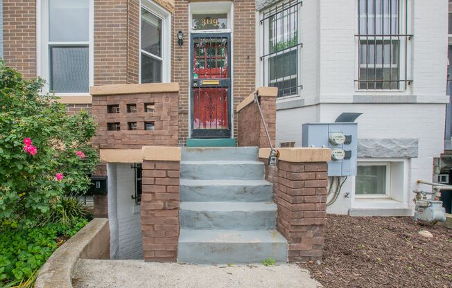 Lovely 1 BR/1 BA Apartment in Columbia Heights!