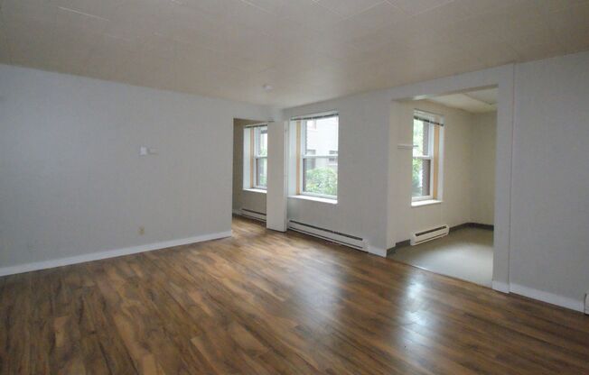 1 bed, 1 bath, 540 sqft, $1,325, Unit 120