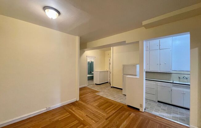 1 bed, 1 bath, 454 sqft, $1,695, Unit 206