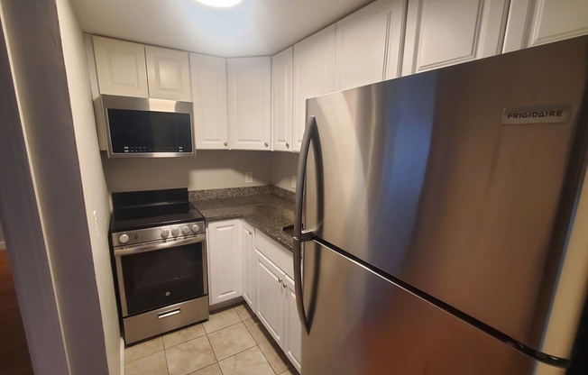 1 bed, 1 bath, 600 sqft, $2,200, Unit 4