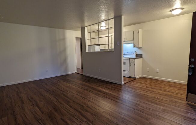 1 bed, 1 bath, 650 sqft, $1,195, Unit 3515-01