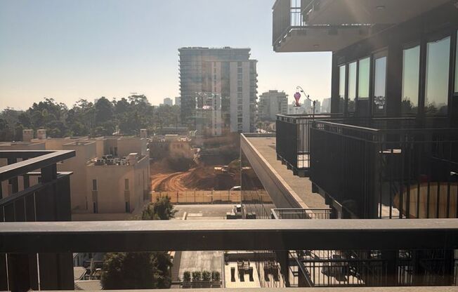Studio, 1 bath, 320 sqft, $2,195, Unit 702