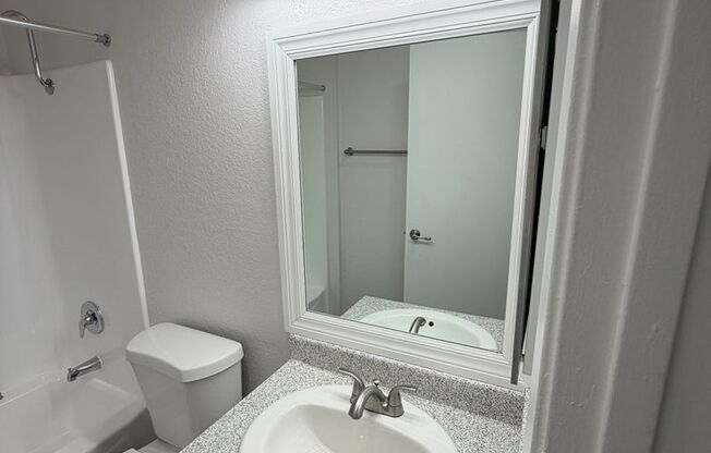 2 beds, 1 bath, 890 sqft, $2,590, Unit 304