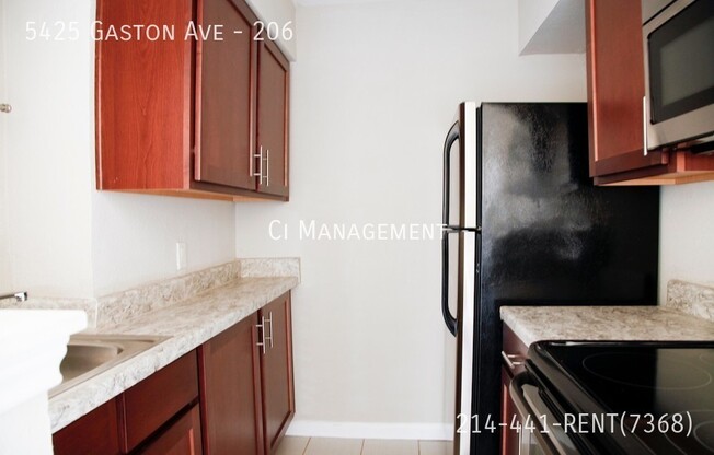 5425 Gaston Ave Apt 112