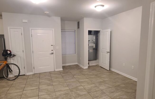 2 beds, 2 baths, $2,195, Unit 108
