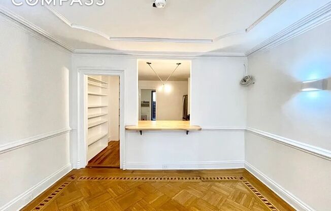 100 6 AVE