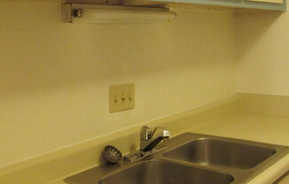 2 bedroom 2 bath Condo Available for Rent $650.00