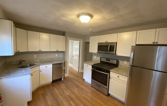 2 beds, 1 bath, $3,600, Unit A