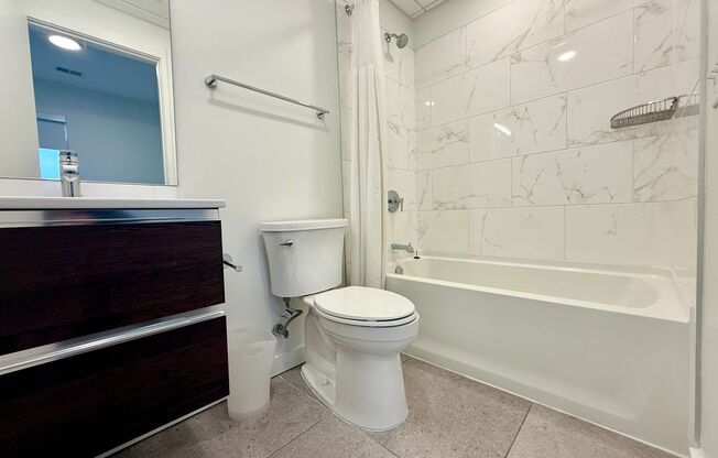 1 bed, 1.5 baths, 773 sqft, $2,549, Unit 304
