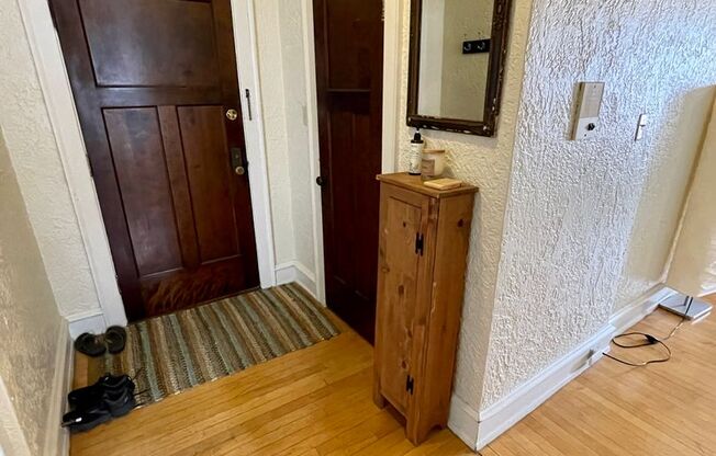 1 bed, 1 bath, $1,095, Unit 301