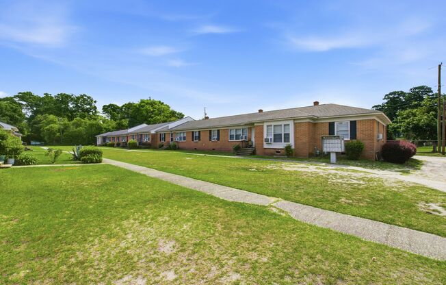 2 Bedroom Apartments in Sumter, SC – Broad Street Location with Off-Street Parking