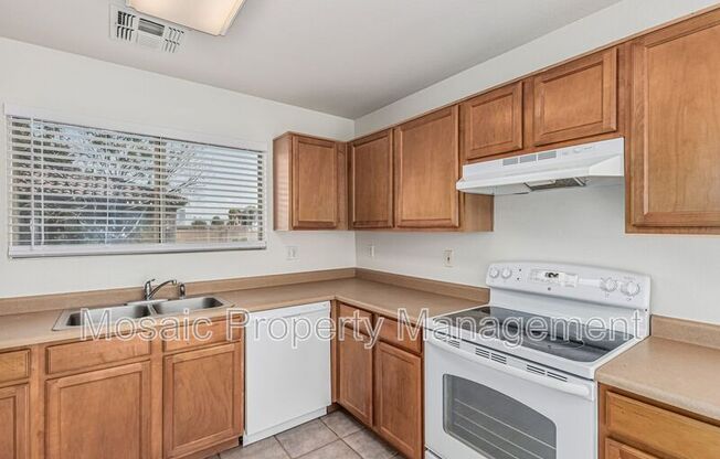 1543 S DANIELSON WAY