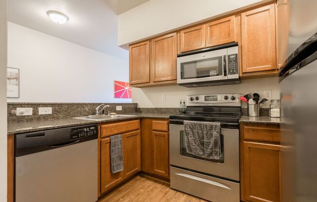 1 bed, 1 bath, 781 sqft, $1,550, Unit 107