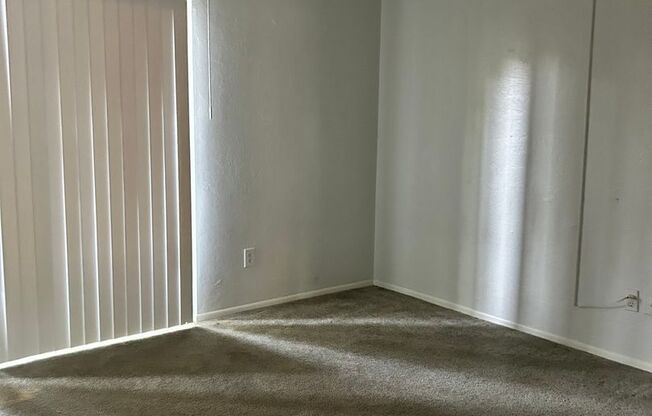 2 beds, 1 bath, 796 sqft, $1,175, Unit 503