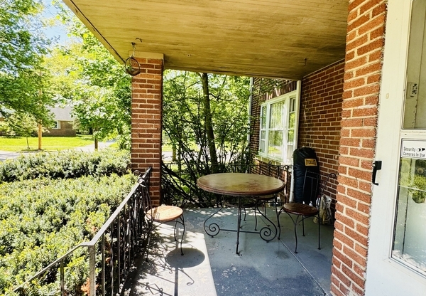 1508 PARKHILL RD