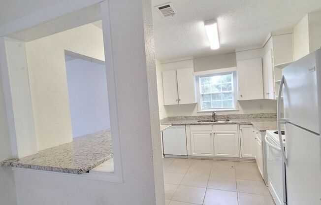 239 Willow St Pensacola. MOVE IN SPECIAL!! $250 off 1st Months Rent!!!