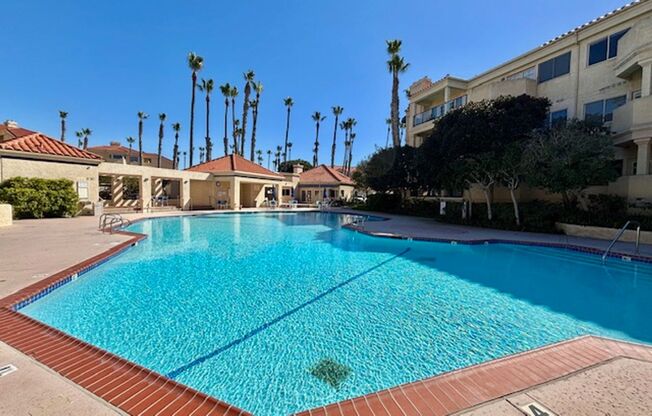Oxnard | Channel Islands Harbor | 3 Bed + 2 Bath | Luxurious Waterfront Condo | Gated Community | 4249 Harbour Island