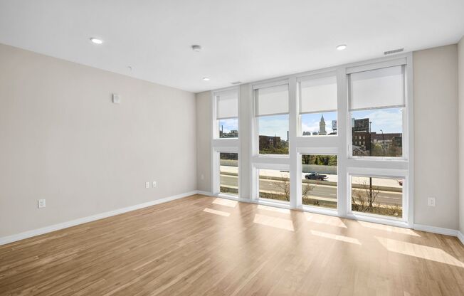 Studio, 1 bath, 548 sqft, $1,730, Unit 717