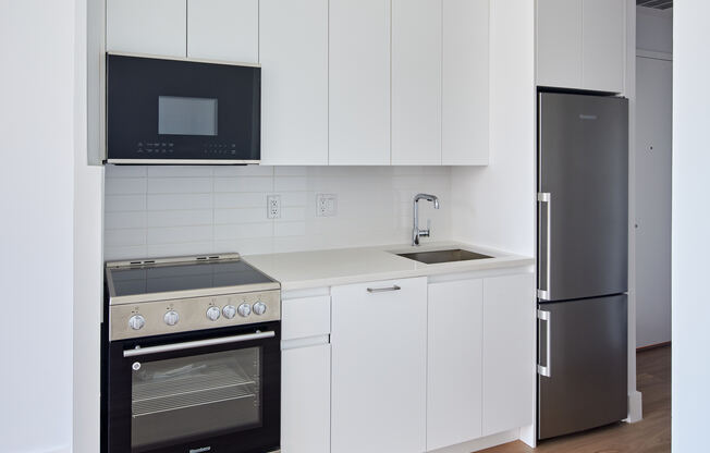 Studio, 1 bath, $2,964, Unit 4B