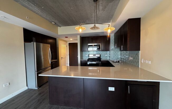 2 beds, 1 bath, 826 sqft, $2,500, Unit 708