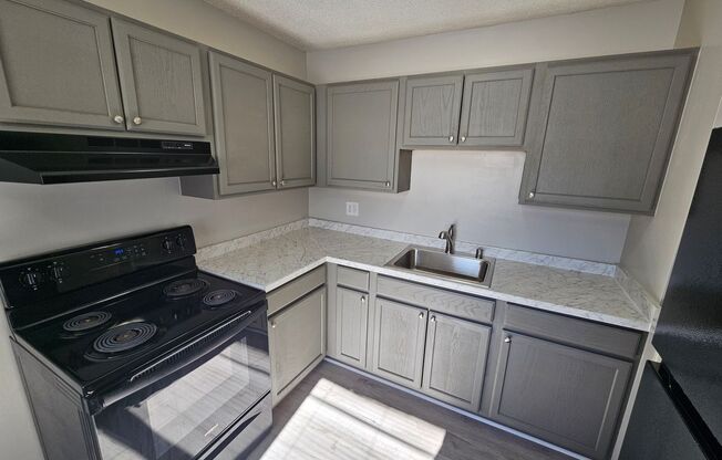 3305 TAZEWELL PIKE