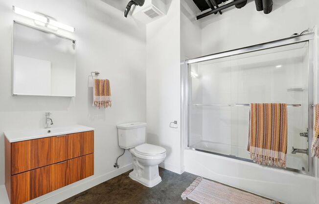 2 beds, 2 baths, 853 sqft, $2,995, Unit 203