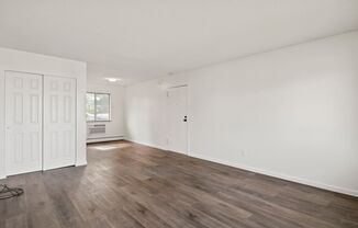 2 beds, 1 bath, $1,250, Unit 1058-C
