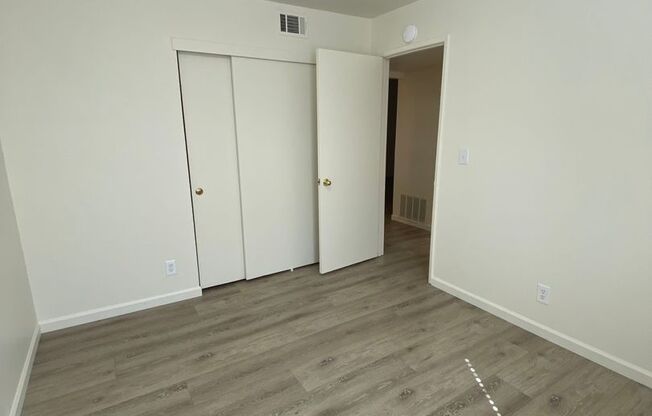 2 beds, 1 bath, 800 sqft, $2,150, Unit B