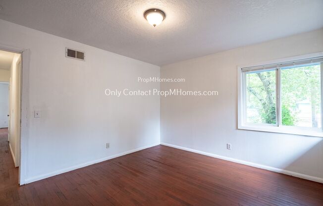 2 beds, 1 bath, $2,199