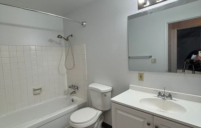 1 bed, 1 bath, 575 sqft, $1,150, Unit 08