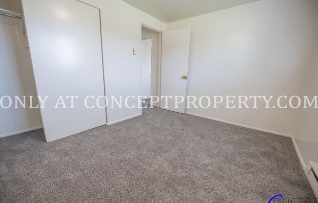 2 beds, 1 bath, 840 sqft, $1,210, Unit 36