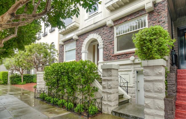 2429 Vallejo Street Apartments