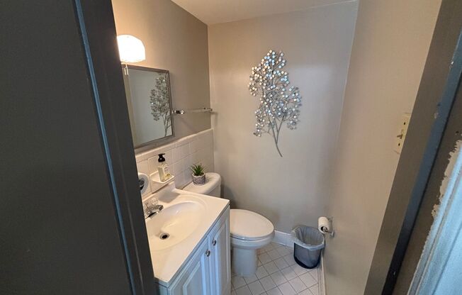 2 beds, 1.5 baths, 800 sqft, $1,340, Unit 4629-04