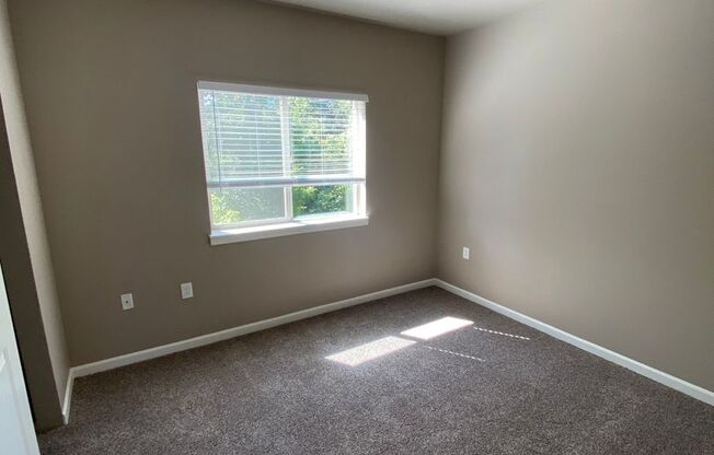 3 beds, 2 baths, 1,127 sqft, $1,790, Unit 107