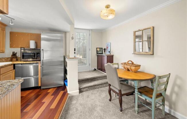 2 beds, 1 bath, 1,200 sqft, $5,750