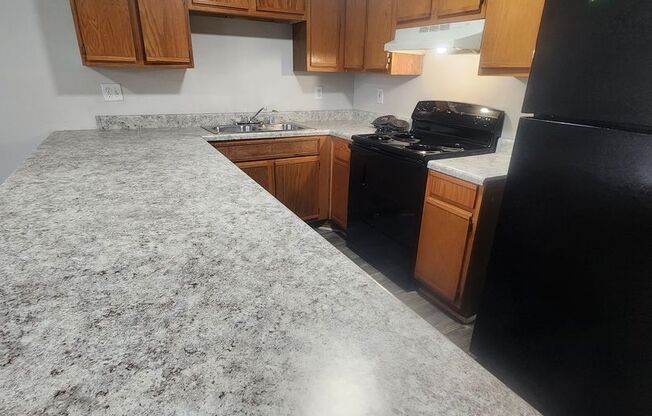 2 beds, 2 baths, 975 sqft, $975, Unit 91