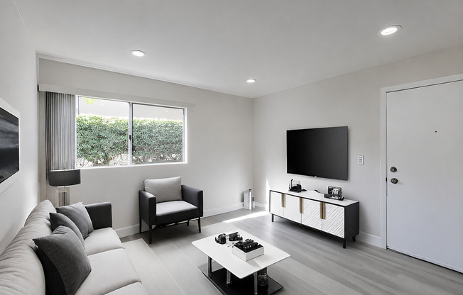 2 beds, 1 bath, 825 sqft, $2,350, Unit 4671-54