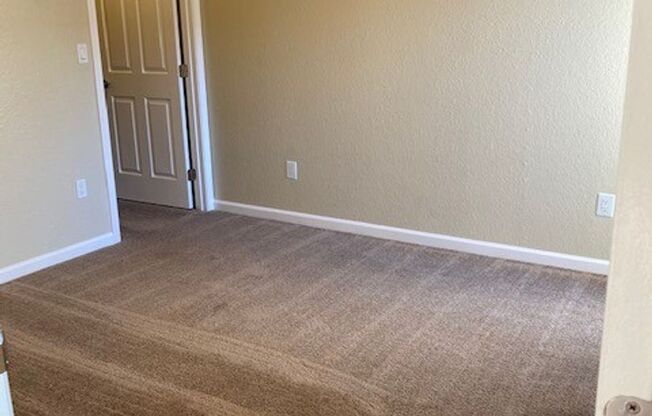 2 beds, 2 baths, 900 sqft, $2,025, Unit 122