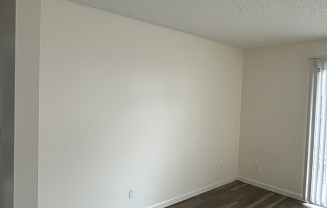 2 beds, 2 baths, 897 sqft, $1,400, Unit 112