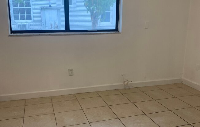 1144 NW 5 St 3