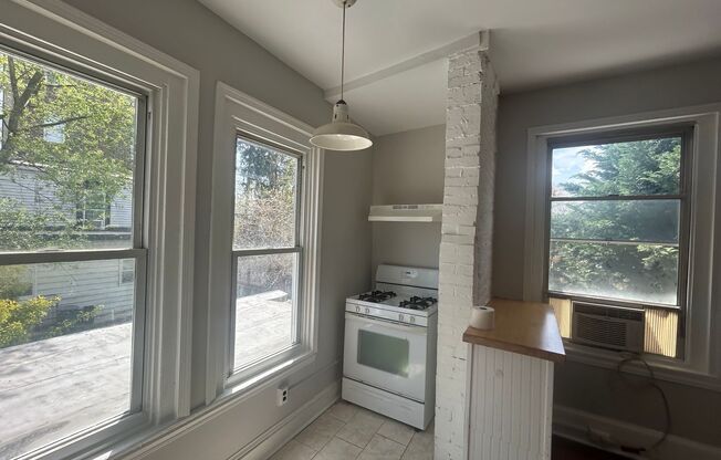 516 West Queen Lane