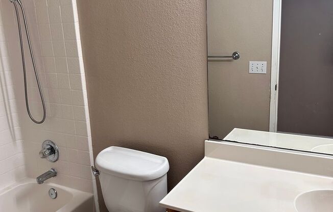 3 Bedroom/2 Full Bathrooms Stockton