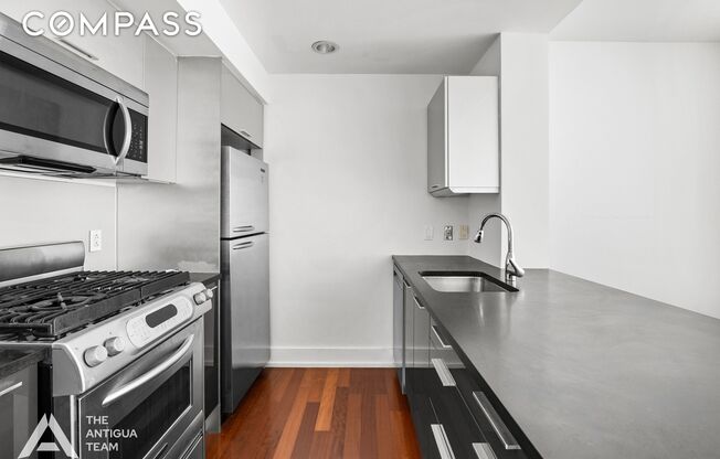 1 bed, 1 bath, $4,395, Unit 12C