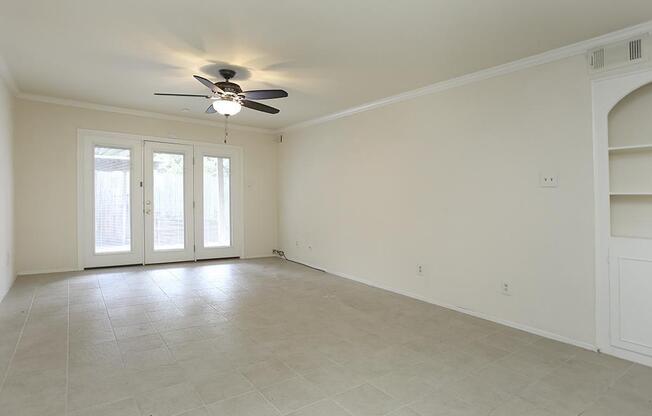 13002 TRL HOLW DR