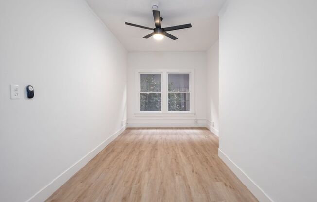 Studio, 1 bath, 425 sqft, $1,295, Unit 106