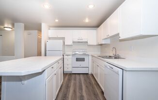 1 bed, 1 bath, 770 sqft, $1,595, Unit 13