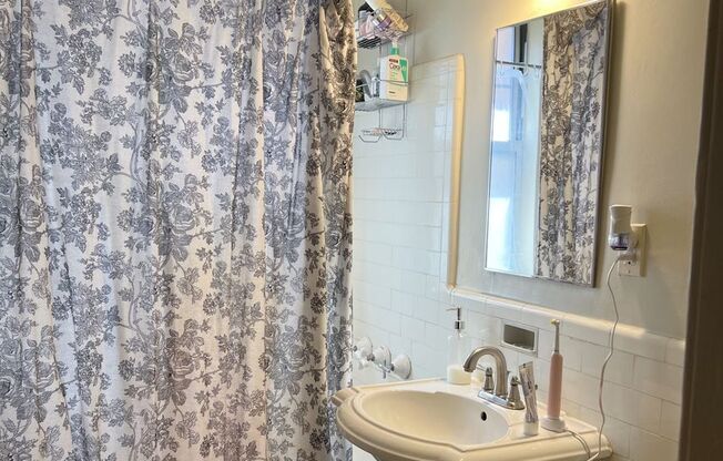 1 bed, 1 bath, 775 sqft, $1,485, Unit Apt. 4E