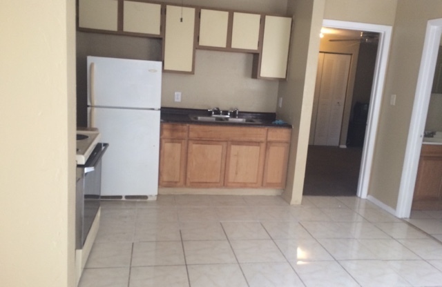 1 bed, 1 bath, 575 sqft, $1,672