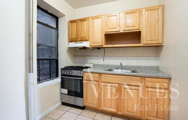 2 beds, 1 bath, 778 sqft, $2,000, Unit B1