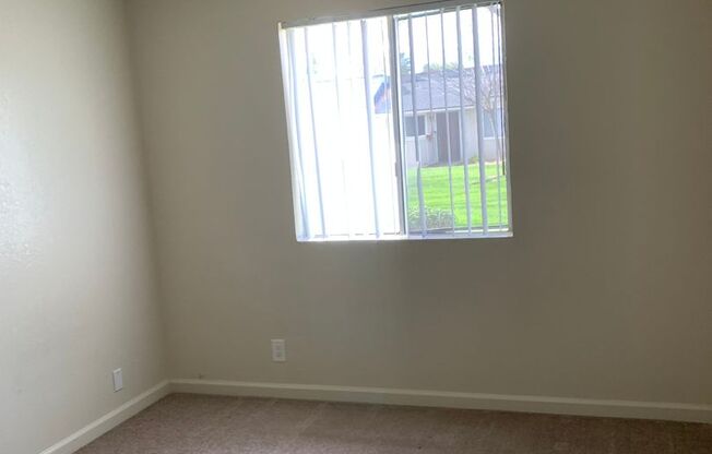 1 bed, 1 bath, 530 sqft, $1,240, Unit 689-02